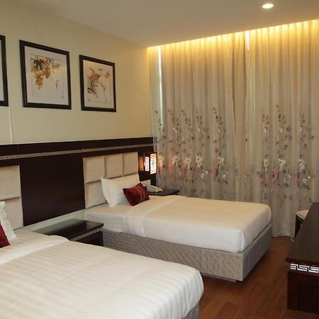 De Residence Hotel Ипох Екстериор снимка